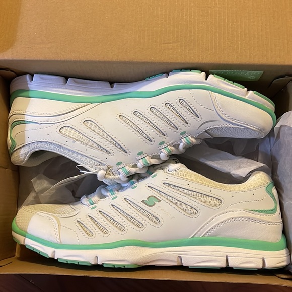 Sport by Skechers ~ Size 10 - Picture 10 of 11